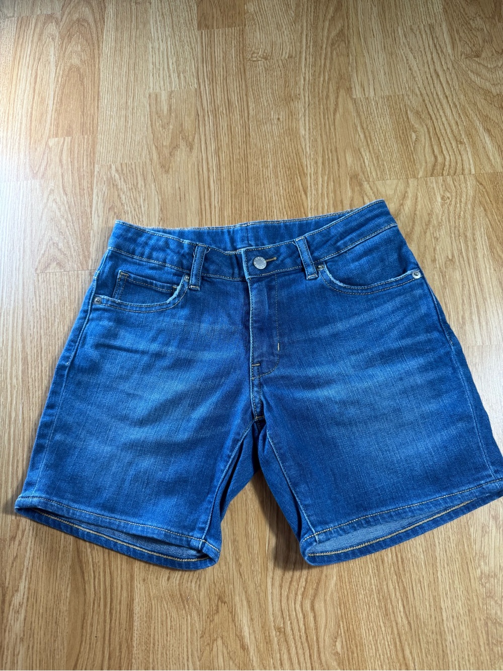 Uniqlo Kids Classic  Denim Shorts in Blue - Size 140